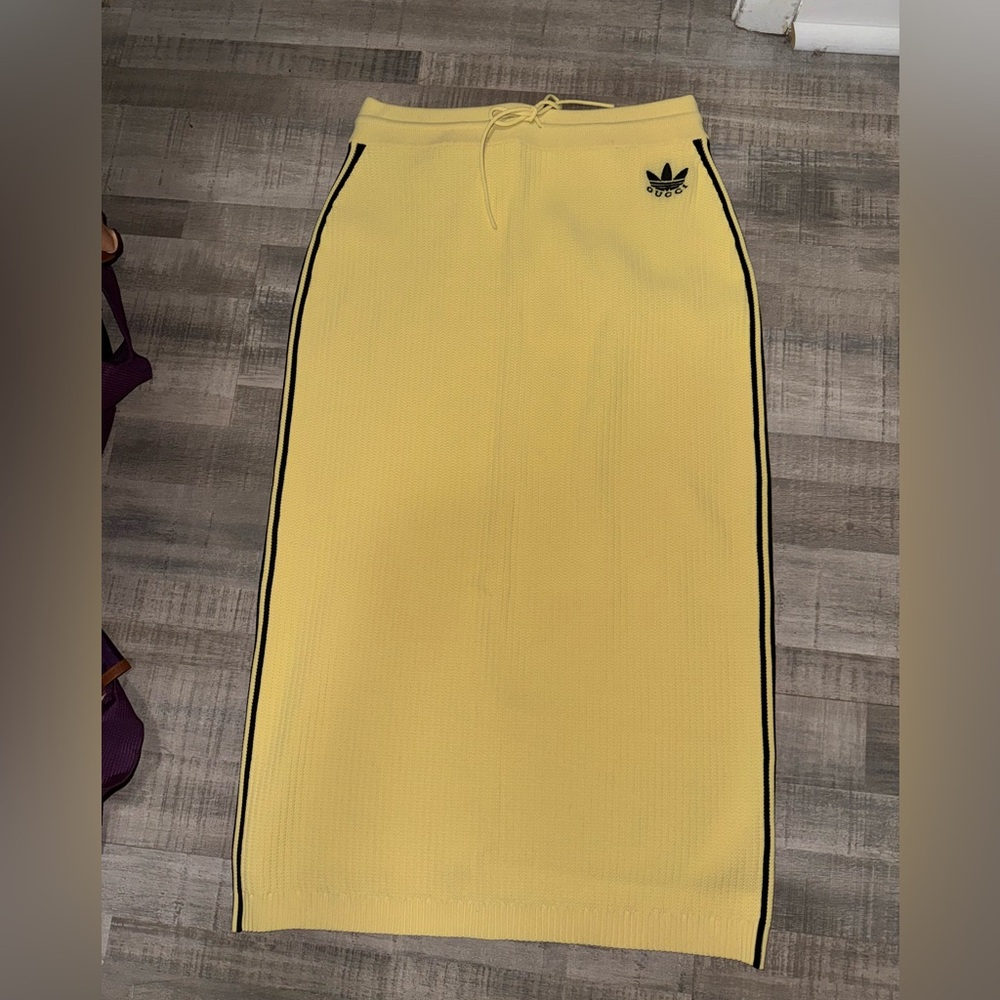 Authentic Gucci midi pencil skirt